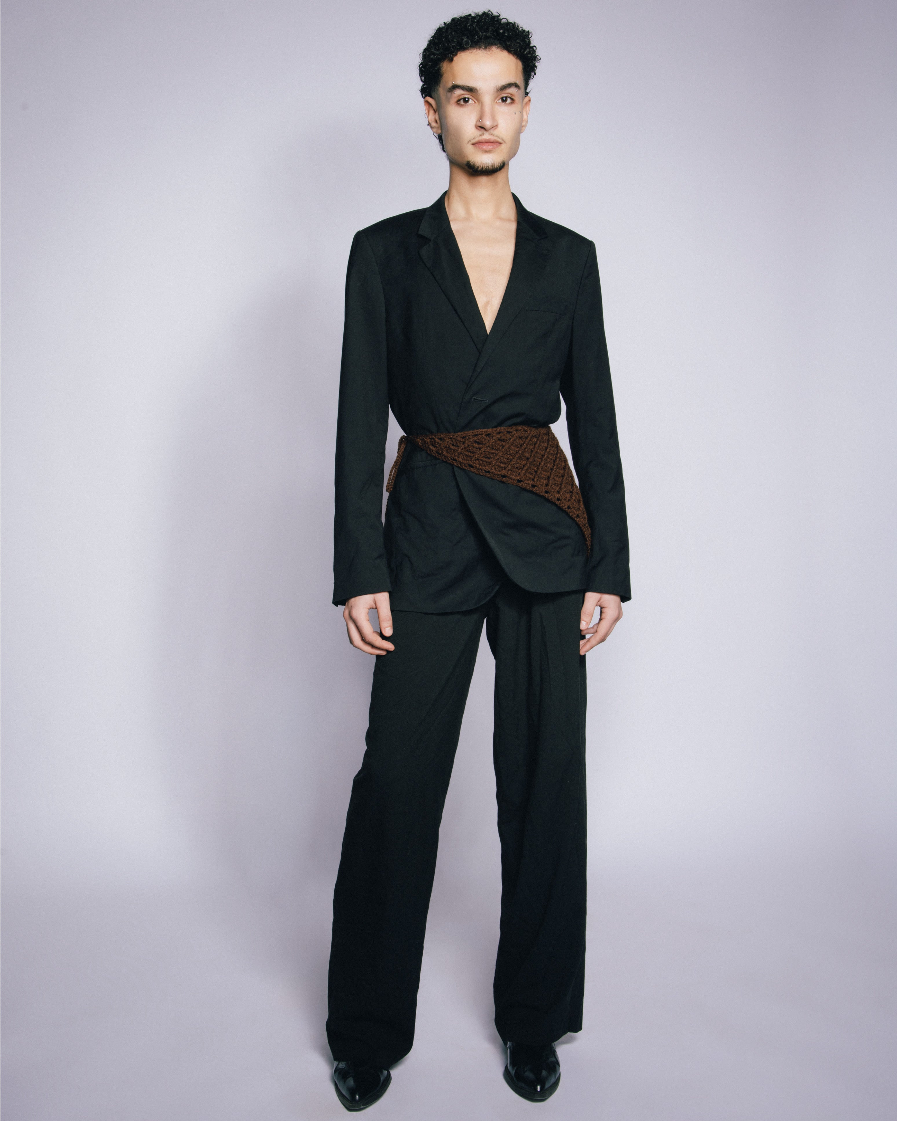 Asymmetrischer Taillen- und Hüftgürtel in Dunkelbraun